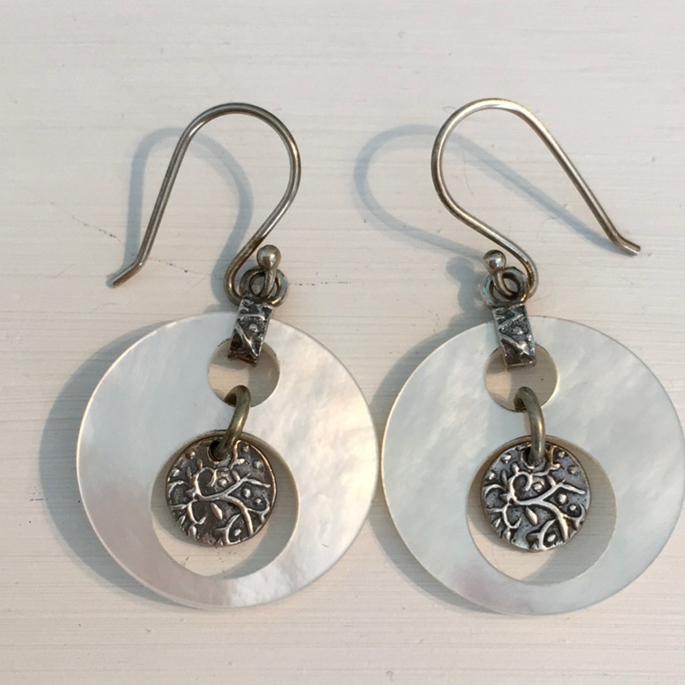 Silpada Round Pearl Earrings .925